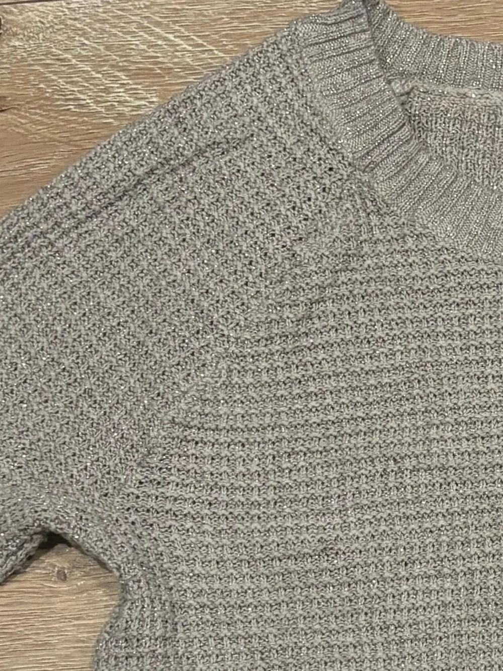 Banana Republic Women's Crewneck Sweater in Taupe - Picture 4 of 4